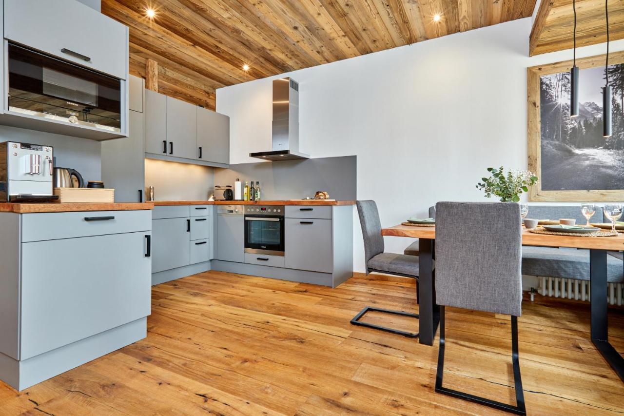 Alpis Ferienwohnung ガルミッシュ・パルテンキルヒェン エクステリア 写真